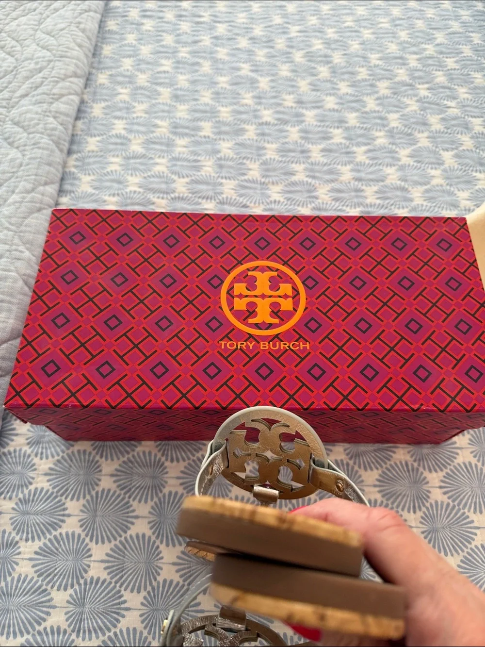 Tory Burch Silver Logo Cork Thong Sandals - Picture 5 of 7
